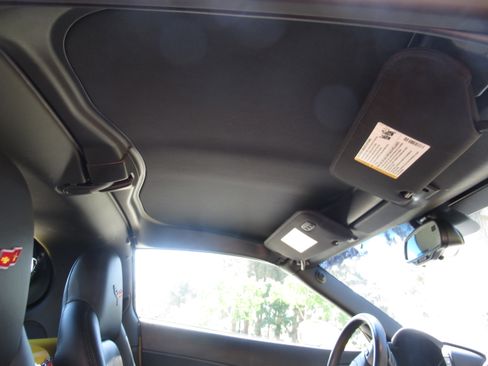 Used 2009 Chevrolet Corvette Coupe w/ Preferred Equipment Group RWD image 19