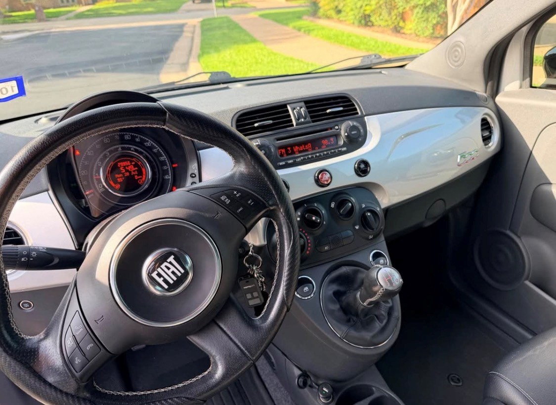 Used 2013 FIAT 500 Turbo FWD image 12