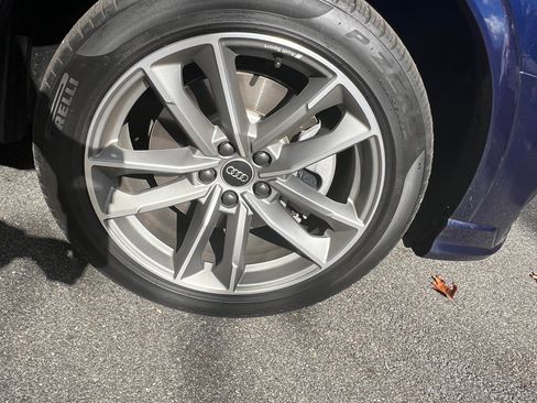 Used 2025 Audi Q3 2.0T Premium w/ Convenience Package image 16