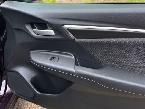 Used 2015 Honda Fit EX image 25