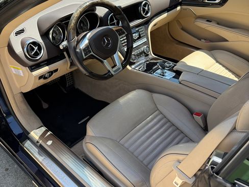 Used 2013 Mercedes-Benz SL 550 image 15