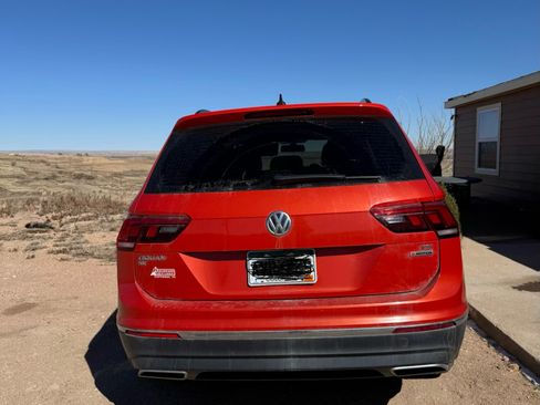 Used 2018 Volkswagen Tiguan SE image 6