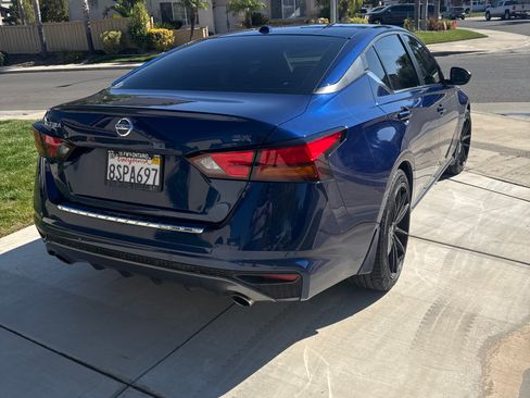 Used 2020 Nissan Altima 2.5 SR image 2