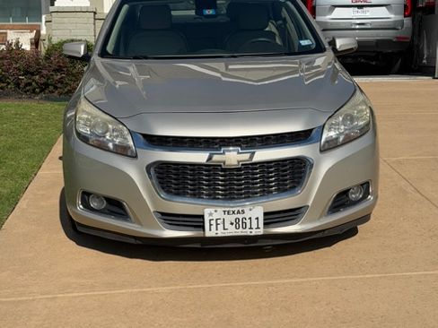 Used 2014 Chevrolet Malibu LTZ FWD image 2