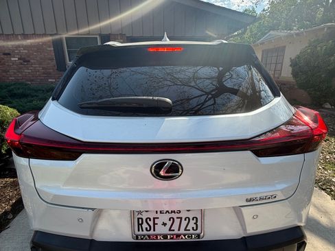 Used 2019 Lexus UX 200 F Sport image 5