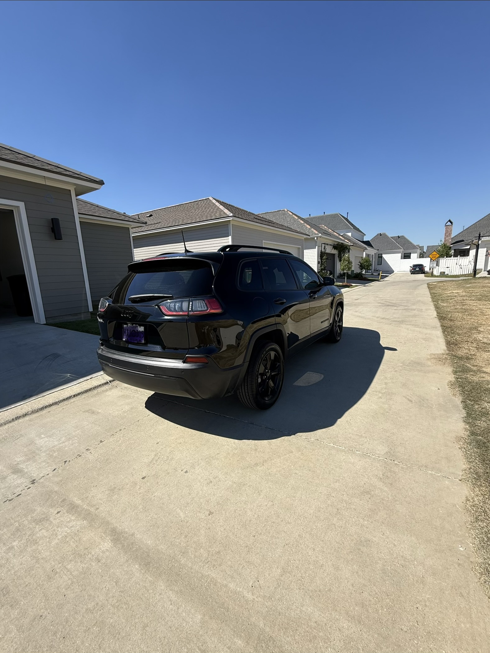Used 2021 Jeep Cherokee Latitude Plus FWD image 6