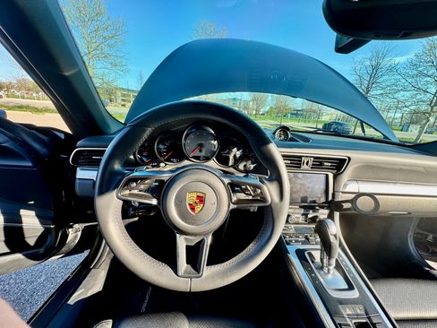 Used 2012 Porsche 911 Carrera S image 17