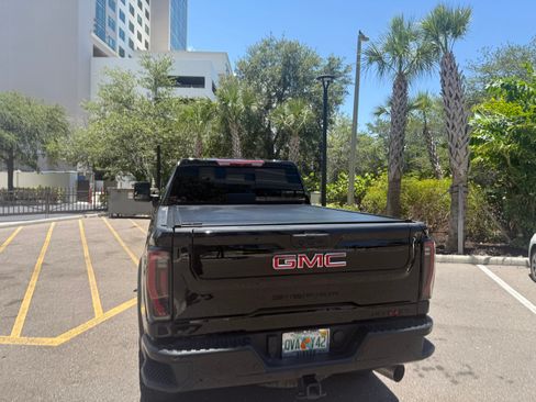 Used 2024 GMC Sierra 2500 AT4X AWD/4WD image 8