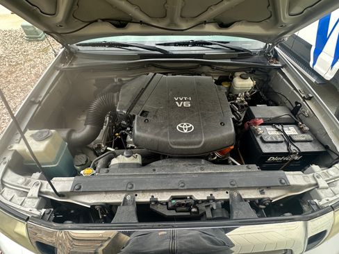 Used 2010 Toyota Tacoma 4x4 Access Cab V6 image 16