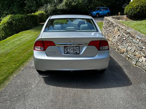 Used 2009 Honda Civic LX image 2
