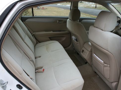 Used 2008 Toyota Avalon XL image 10