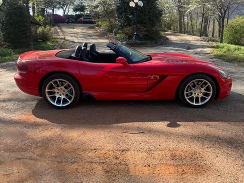 Used 2003 Dodge Viper SRT-10 image 12