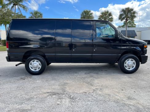 Used 2010 Ford E-250 and Econoline 250 image 5