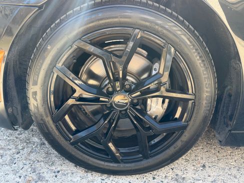 Used 2019 BMW 740i xDrive image 30