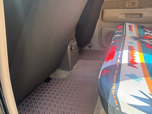 Used 1996 Nissan Pathfinder SE image 20