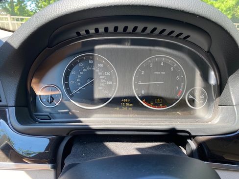 Used 2011 BMW 535i xDrive Sedan AWD/4WD image 17