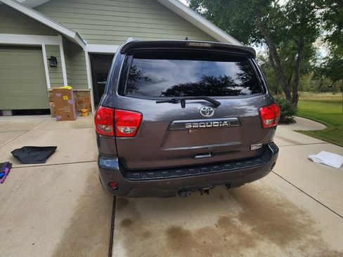 Used 2016 Toyota Sequoia SR5 image 4