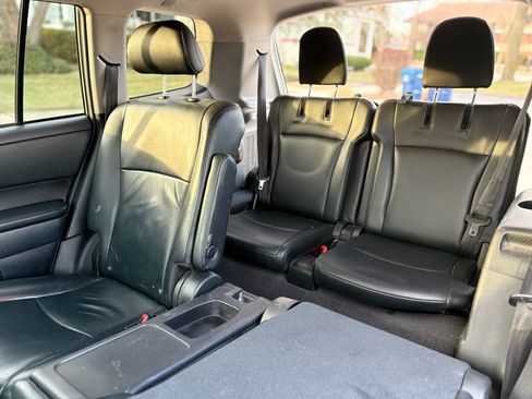Used 2013 Toyota Highlander SE image 10
