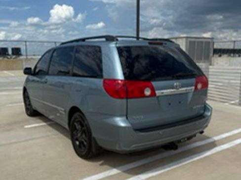Used 2006 Toyota Sienna XLE Limited FWD image 12