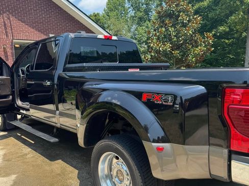 Used 2022 Ford F450 King Ranch w/ King Ranch Ultimate Package AWD/4WD image 2