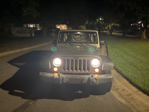 Used 2018 Jeep Wrangler Unlimited Sport S AWD/4WD image 13