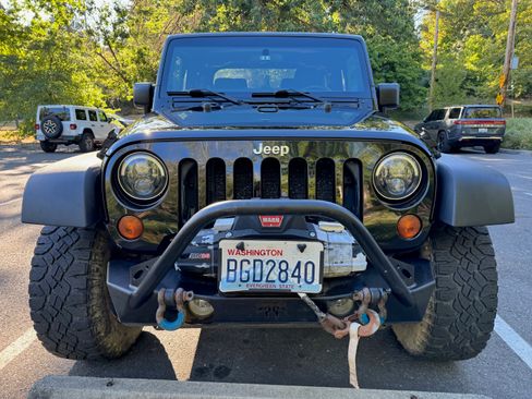 Used 2013 Jeep Wrangler Sport AWD/4WD image 4