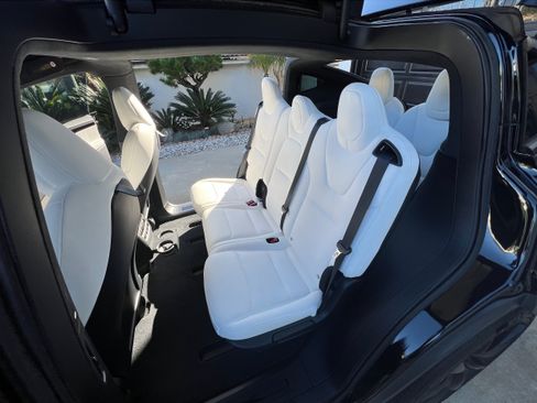 Used 2021 Tesla Model X Long Range image 14