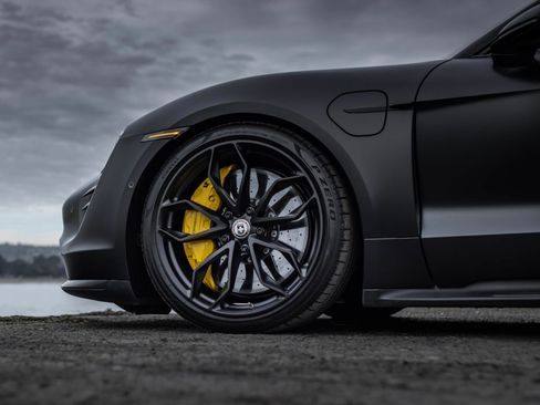 Used 2020 Porsche Taycan Turbo S AWD/4WD image 5