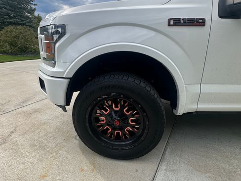 Used 2019 Ford F150 Lariat AWD/4WD image 4