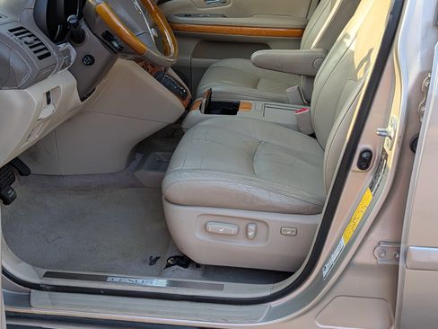 Used 2004 Lexus RX 330 image 11