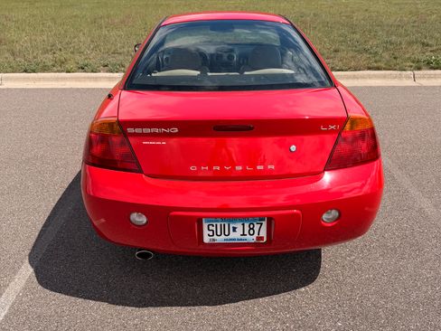 Used 2002 Chrysler Sebring LXi FWD image 9