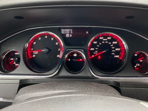 Used 2016 GMC Acadia SLE FWD image 10