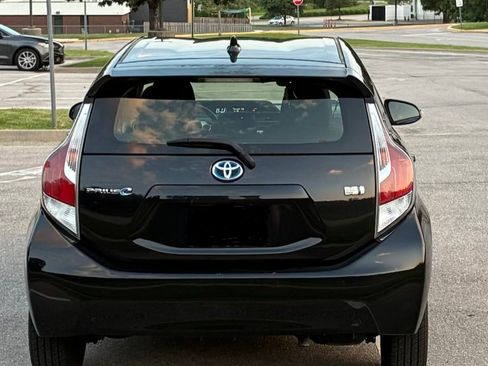 Used 2016 Toyota Prius C Two FWD image 5