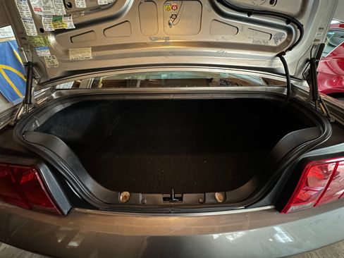 Used 2009 Ford Mustang Premium image 12