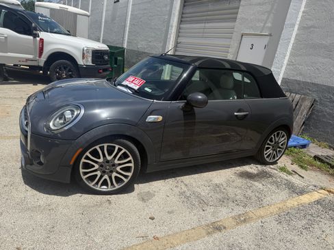 Used 2019 MINI Cooper S FWD image 4