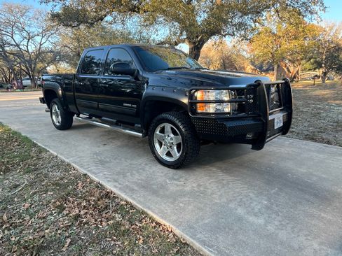 Used 2011 Chevrolet Silverado 2500 LTZ w/ LTZ Plus Package image 1