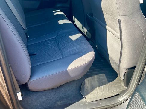 Used 2016 Toyota Tacoma TRD Off-Road image 12