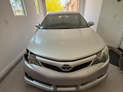 Used 2012 Toyota Camry SE image 11