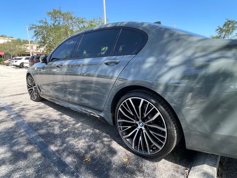 Used 2019 BMW 750i w/ Executive Package RWD image 8