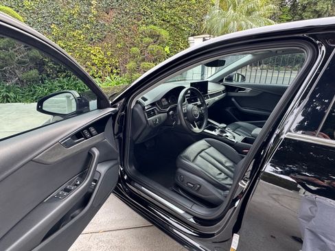 Used 2021 Audi A4 2.0T Premium w/ Convenience Package image 11