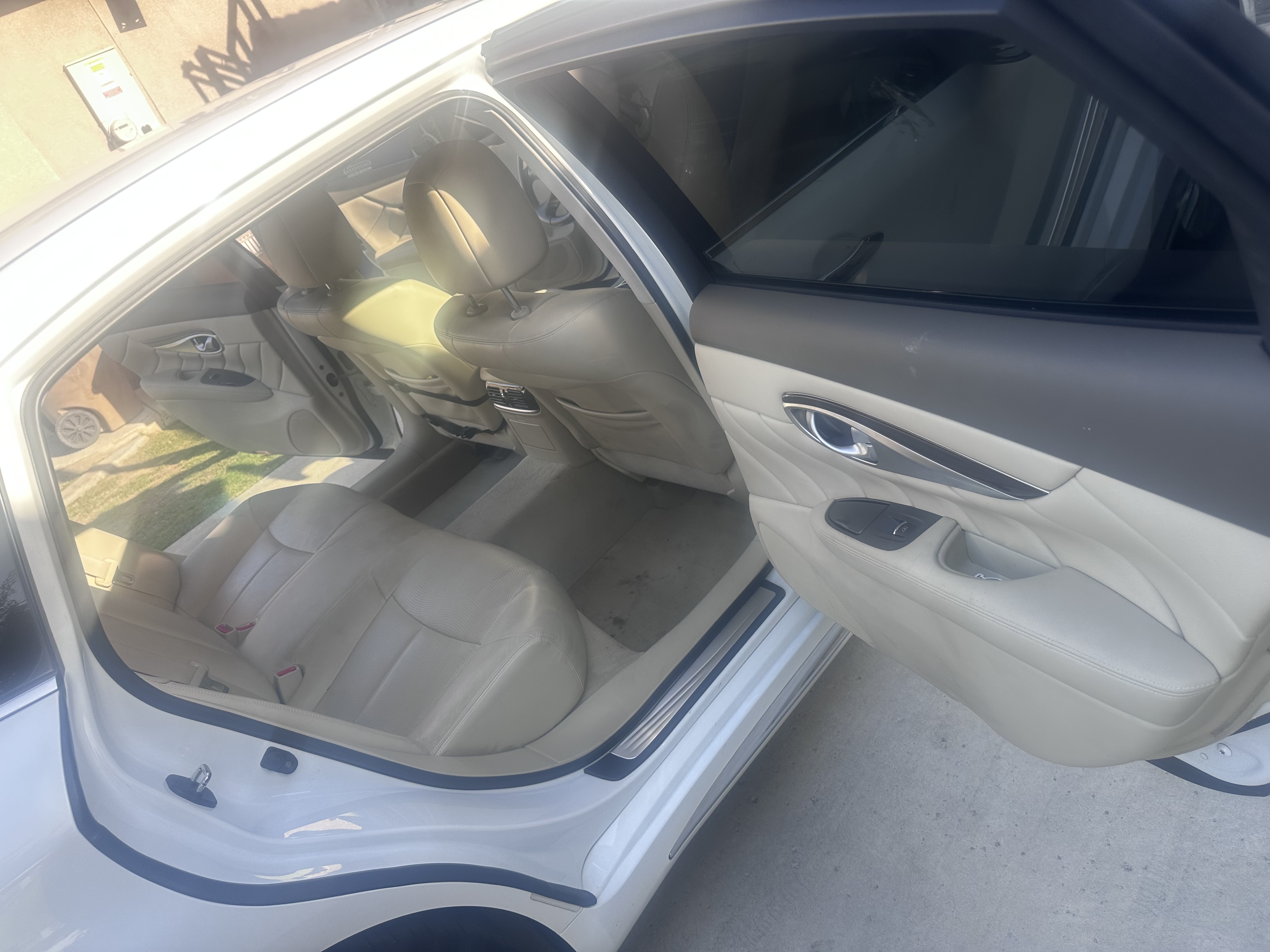 Used 2015 INFINITI Q70 L 3.7 w/ Technology Package RWD image 22