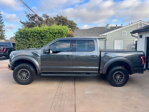 Used 2019 Ford F150 Raptor w/ Equipment Group 802A Luxury AWD/4WD image 1