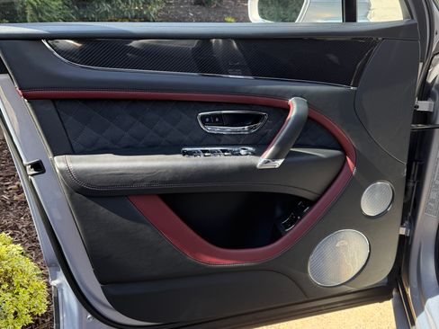 Used 2020 Bentley Bentayga Speed image 4