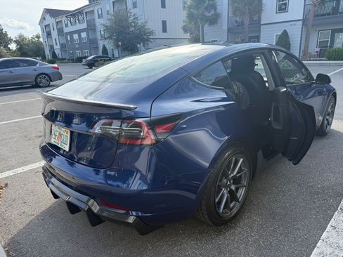 Used 2022 Tesla Model 3 Standard Range image 13