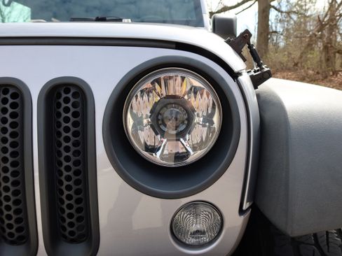 Used 2017 Jeep Wrangler Sport w/ Quick Order Package 24S image 5