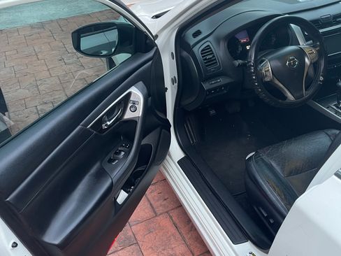Used 2014 Nissan Altima 2.5 SL w/ Technology Package FWD image 23