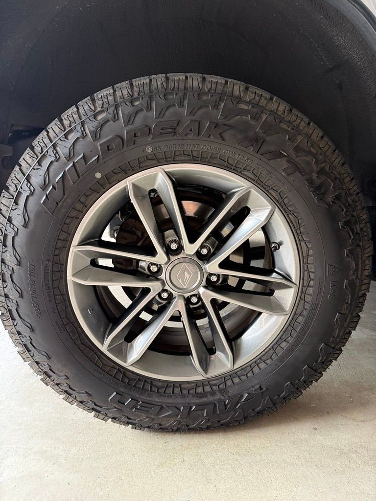 Used 2014 Lexus GX 460 w/ Premium Package AWD/4WD image 22