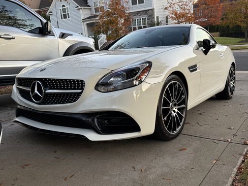Used 2018 Mercedes-Benz SLC 300 image 8