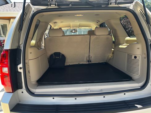 Used 2008 Chevrolet Tahoe LT w/ LT Preferred Equipment Group AWD/4WD image 13