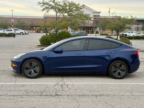Used 2022 Tesla Model 3 RWD image 4